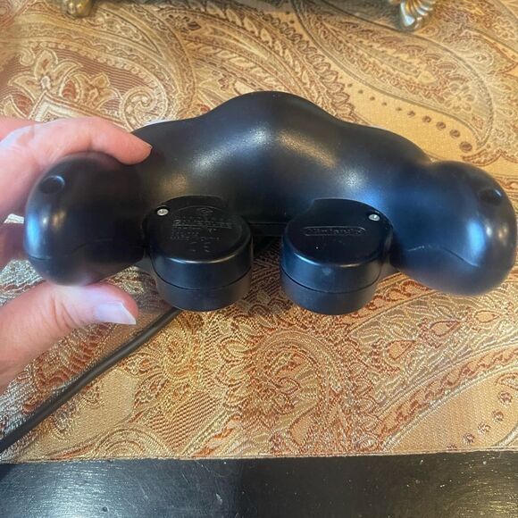 Black Nintendo Gamecubee Controller - Picture 3 of 9